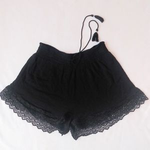 Mudd Black lace trim rayon shorts nwot